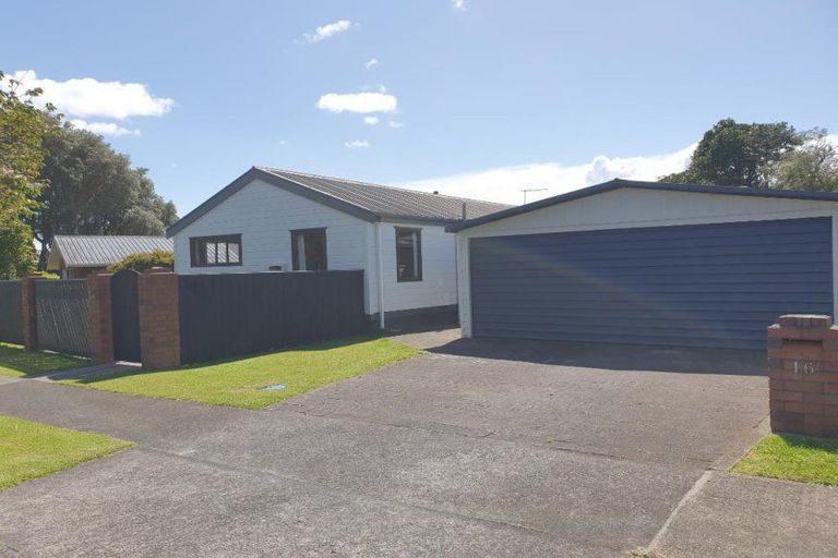 Photo of property in 16 Elder Grove, Whalers Gate, New Plymouth, 4310