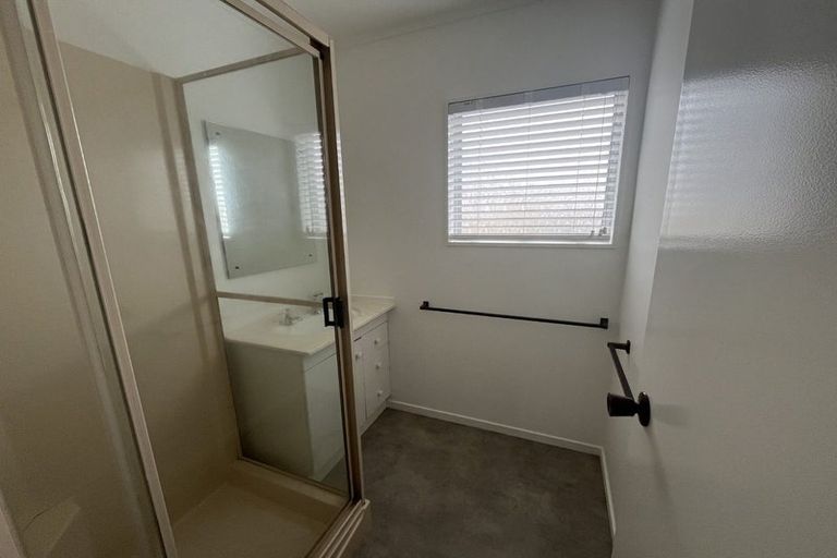 Photo of property in 19a Bunnythorpe Road, Papakura, 2110