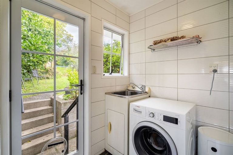 Photo of property in 1/6 Mahuta Grove, Northcote, Auckland, 0627