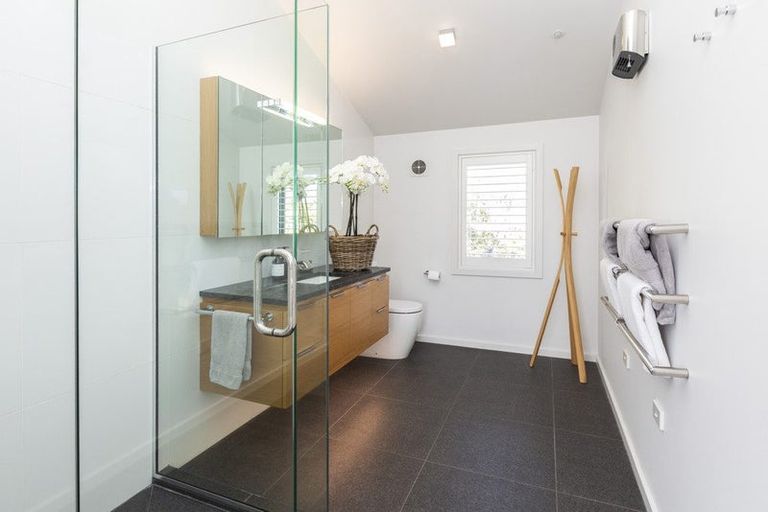 Photo of property in 28 Holmwood Road, Merivale, Christchurch, 8014