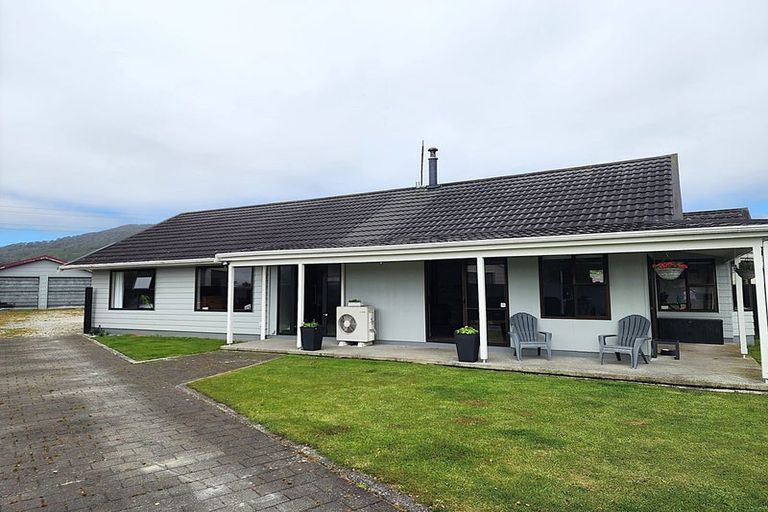 Photo of property in 9 Matai Street, Dobson, Greymouth, 7805