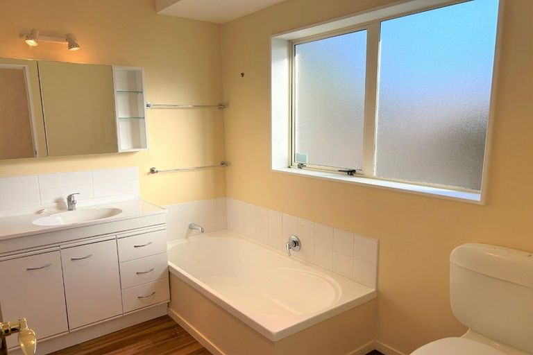 Photo of property in 40 Realm Drive, Paraparaumu, 5032