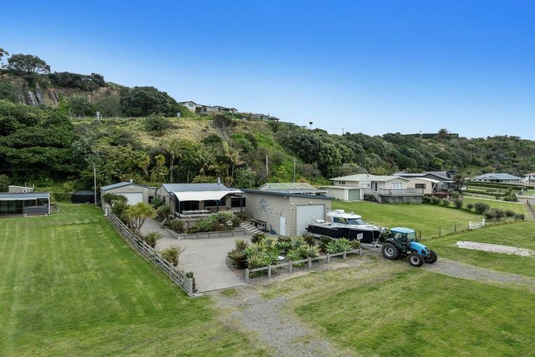 Photo of property in 21 Orete Point Road, Waihau Bay, Te Kaha, 3199