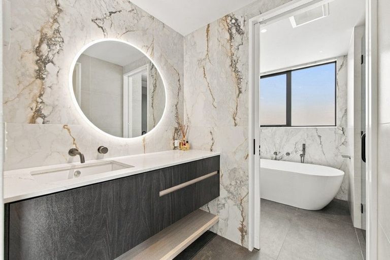 Photo of property in 19 Rauhea Lane, Clifton, Christchurch, 8081