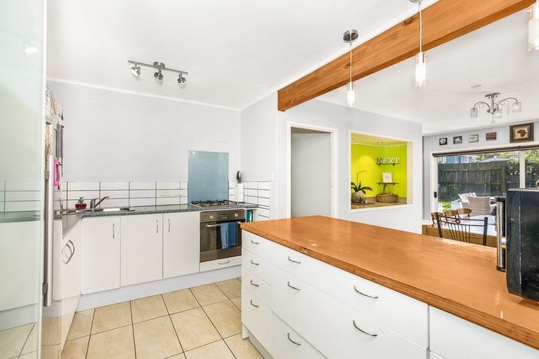 Photo of property in 81 Arimu Road, Papakura, 2110