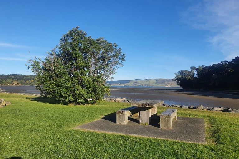 Photo of property in 1260 Huia Road, Huia, Auckland, 0604