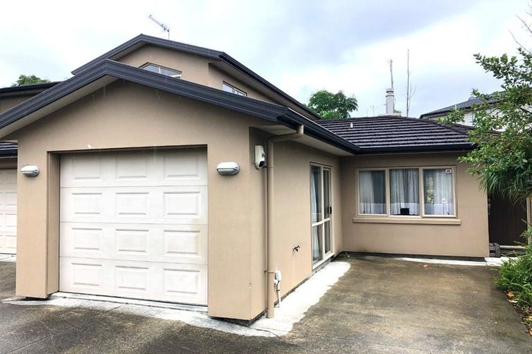 Photo of property in 58 English Oak Drive, Schnapper Rock, Auckland, 0632