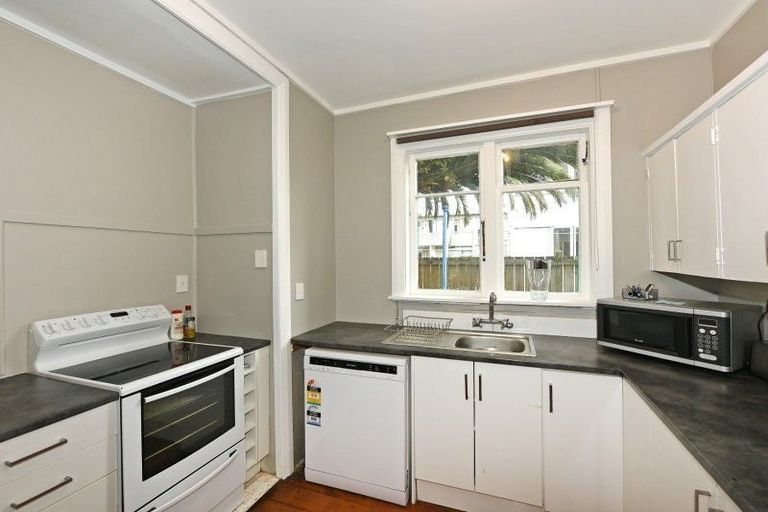 Photo of property in 158 Naenae Road, Naenae, Lower Hutt, 5011