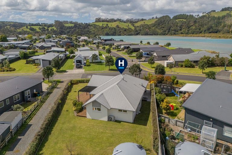 Photo of property in 37 Longreach Drive, Cooks Beach, Whitianga, 3591