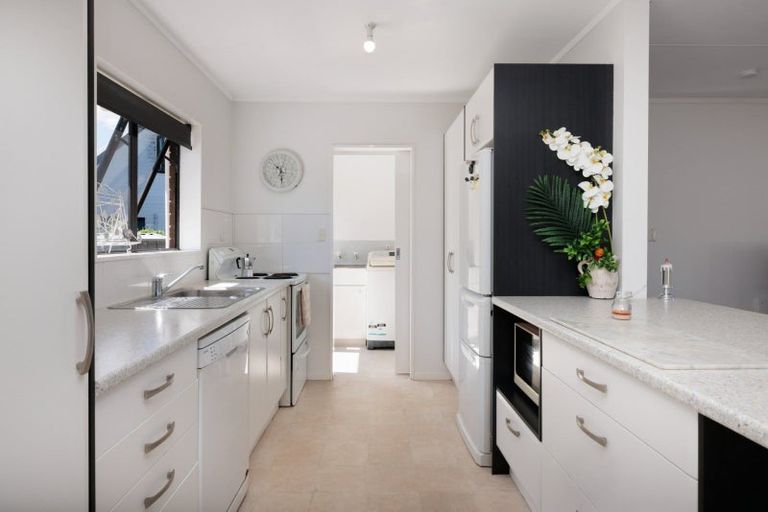 Photo of property in 7 Kane Road, Papamoa Beach, Papamoa, 3118