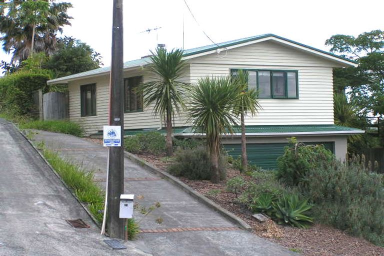 Photo of property in 2/22 Spencer Terrace, Hauraki, Auckland, 0622