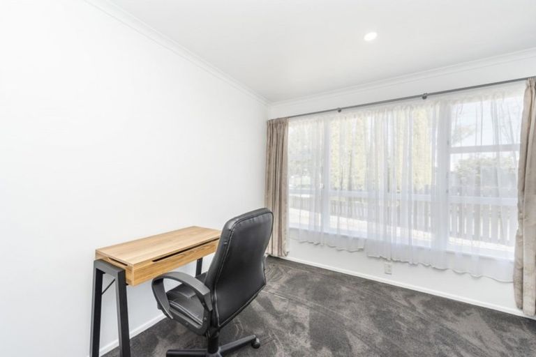Photo of property in 22 Filmer Place, Melville, Hamilton, 3206