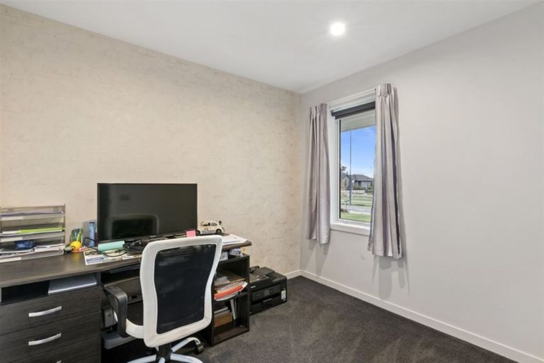 Photo of property in 23 Tutaipatu Avenue, Pegasus, 7612