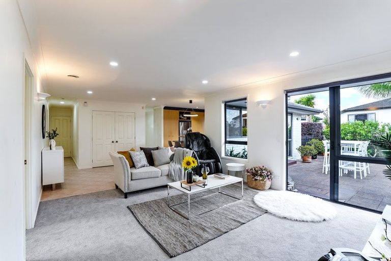 Photo of property in 4 Mahina Place, Te Atatu Peninsula, Auckland, 0610