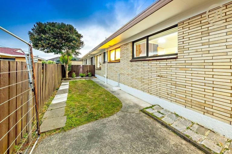 Photo of property in 2/24 Prictor Street, Papakura, 2110