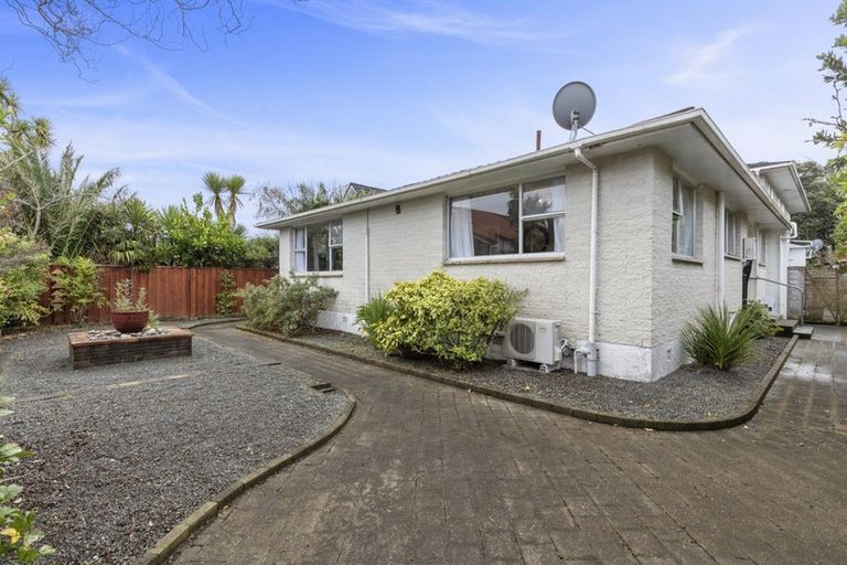 Photo of property in 52a Queens Grove, Hutt Central, Lower Hutt, 5010