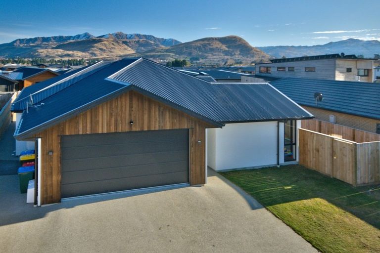 Photo of property in 14 Silver Street, Lower Shotover, Queenstown, 9304