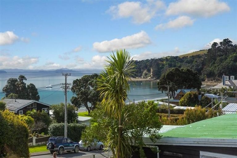 Photo of property in 55 Tindalls Bay Road, Tindalls Beach, Whangaparaoa, 0930