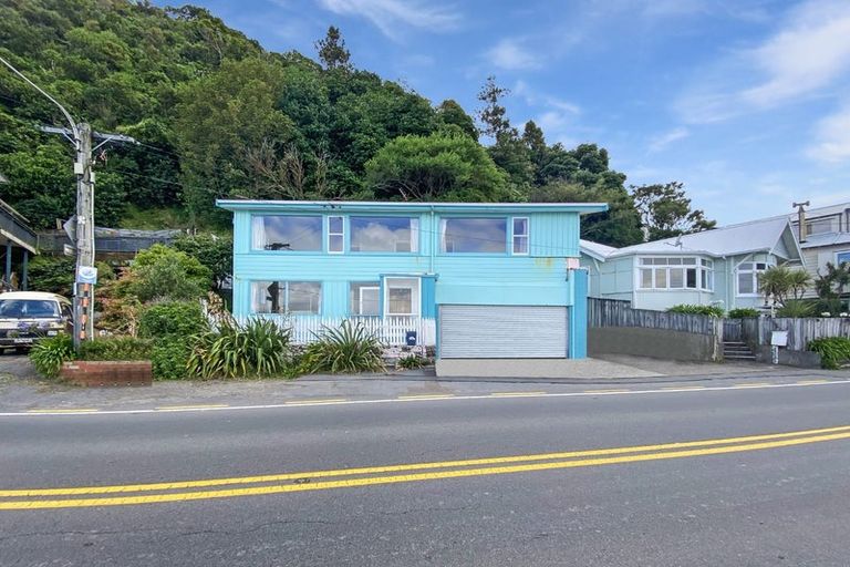 Photo of property in 609 Marine Drive, Days Bay, Lower Hutt, 5013