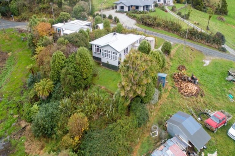 Photo of property in 17 Carrickfergus Street, Waikawa, Tokanui, 9884