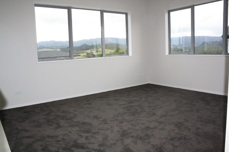 Photo of property in 81 San Valentino Drive, Henderson, Auckland, 0612