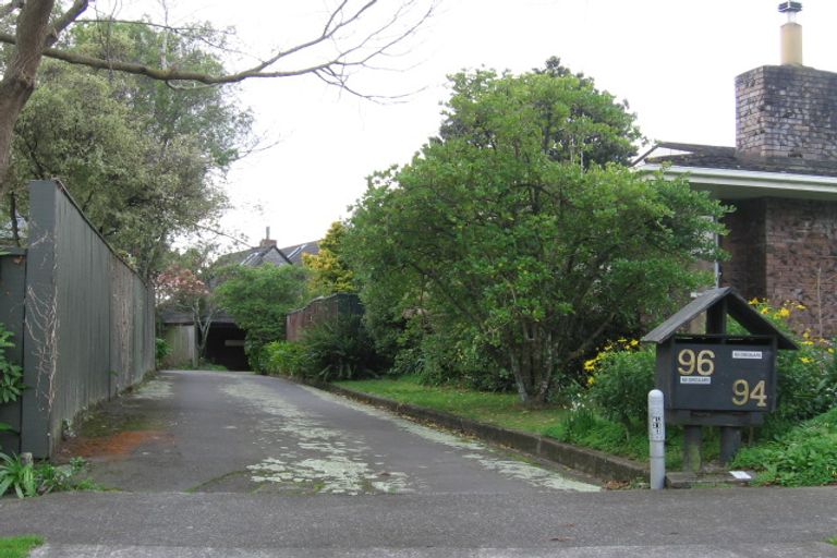 Photo of property in 94 Clifton Terrace, Fitzherbert, Palmerston North, 4410