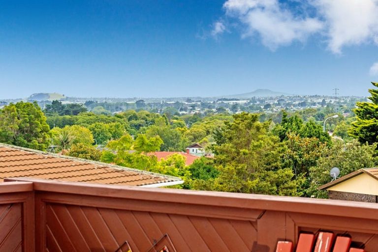 Photo of property in 2/22 Diorella Drive, Clover Park, Auckland, 2019