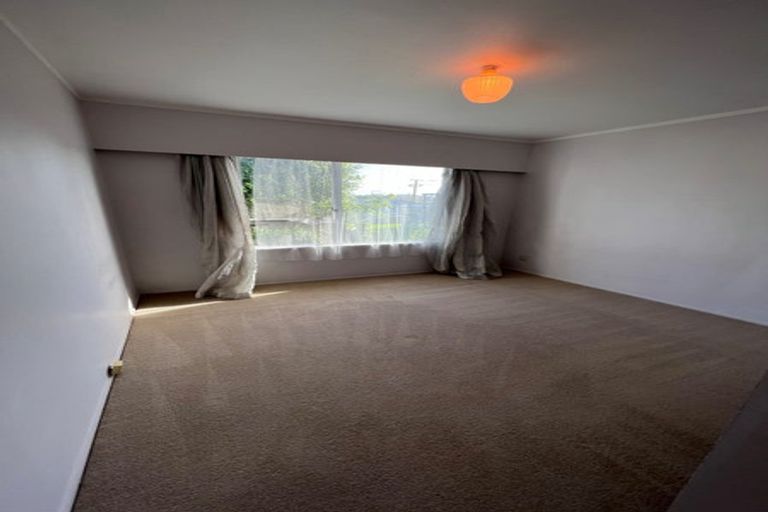 Photo of property in 2/142 Birkdale Road, Birkdale, Auckland, 0626