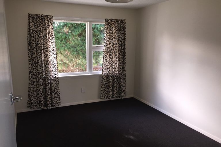 Photo of property in 2/211 Withells Road, Avonhead, Christchurch, 8042