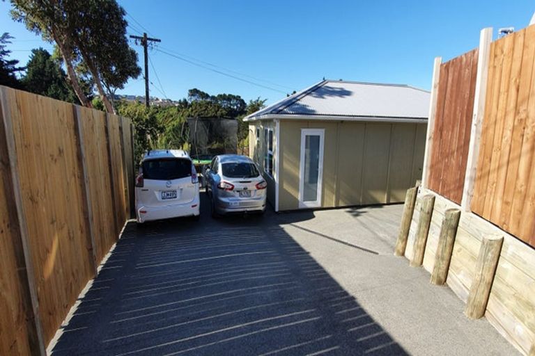Photo of property in 9a Cheshire Street, Cannons Creek, Porirua, 5024