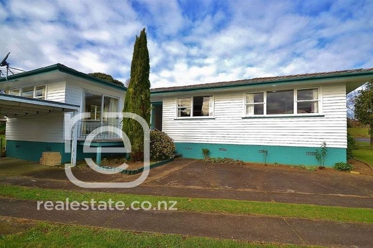 Photo of property in 13 Mayville Avenue, New Lynn, Auckland, 0600