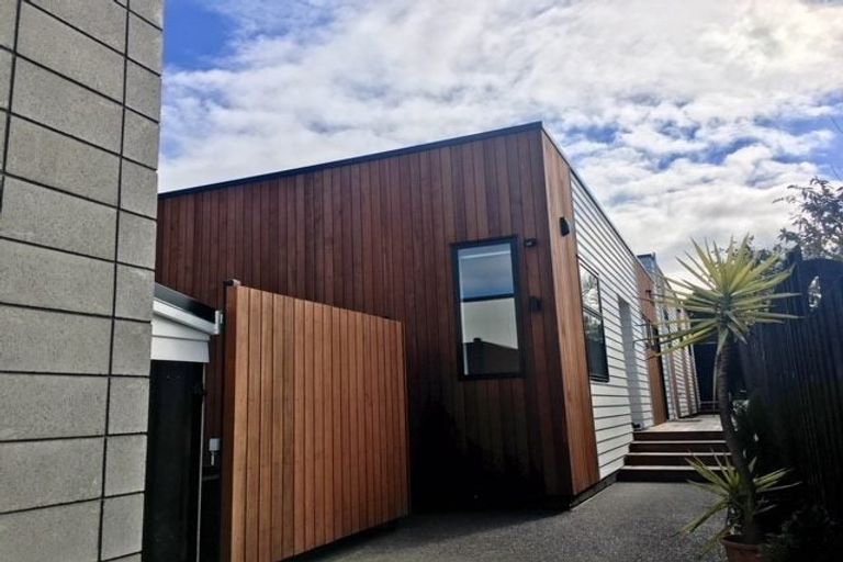 Photo of property in 54 Bowhill Road, New Brighton, Christchurch, 8083