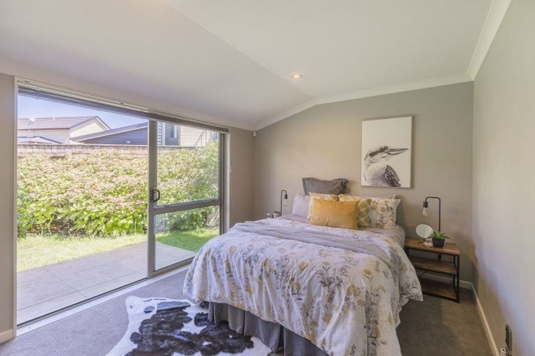 Photo of property in 8 Springhaven Lane, Paraparaumu, 5032