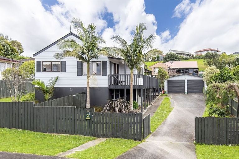 Photo of property in 52 West Harbour Drive, West Harbour, Auckland, 0618