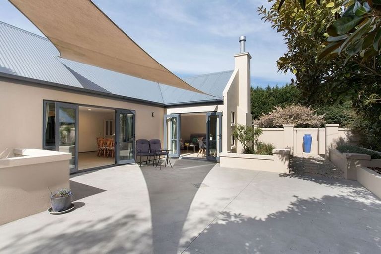 Photo of property in 4 Wilkinsons Road, Harewood, Christchurch, 8051