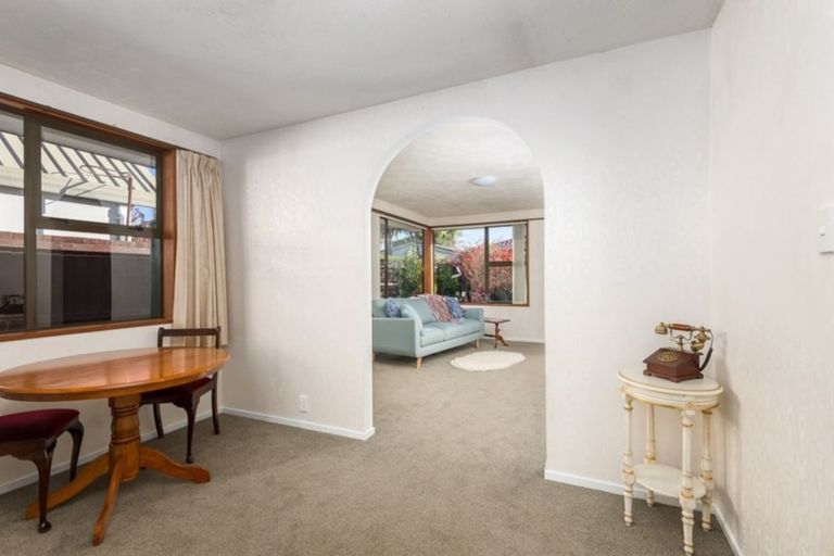 Photo of property in 2/279 Sawyers Arms Road, Bishopdale, Christchurch, 8053