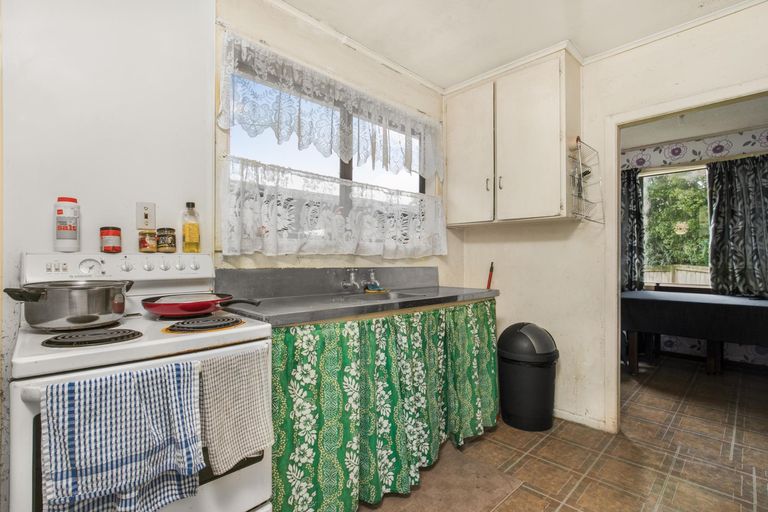 Photo of property in 7 Luke Place, Otara, Auckland, 2023