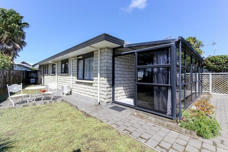 Photo of property in 245-247 Courtenay Street, Strandon, New Plymouth, 4312