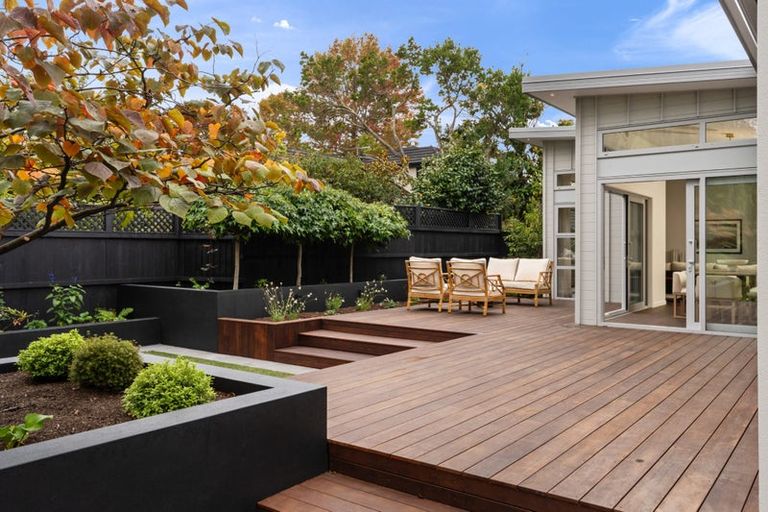 Photo of property in 23 Waiwetu Street, Fendalton, Christchurch, 8052