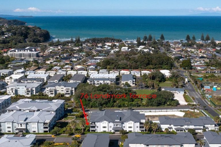 Photo of property in 76 Landmark Terrace, Orewa, 0931