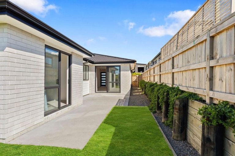 Photo of property in 49 Ridge Drive, Omokoroa, 3114