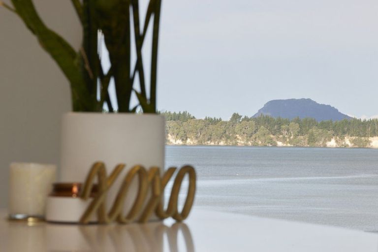 Photo of property in 45 Lakeside Terrace, Omokoroa, 3114