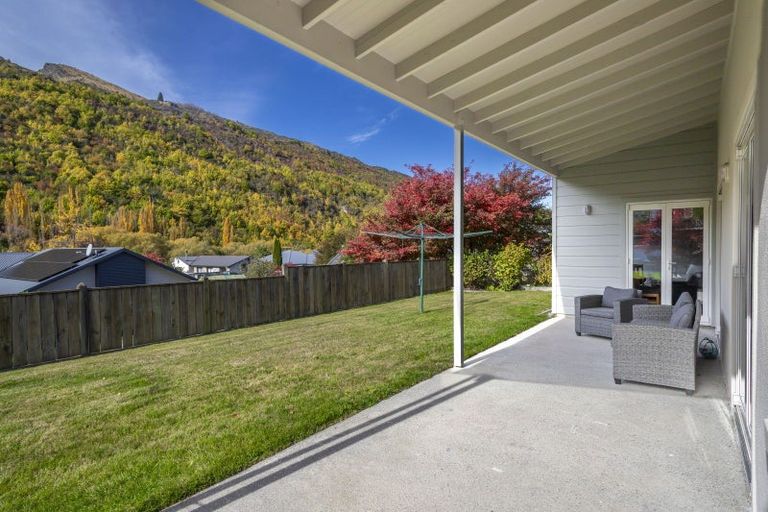 Photo of property in 107 Devon Street, Arrowtown, 9302