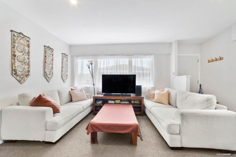 Photo of property in 1/169 Shakespeare Road, Milford, Auckland, 0620