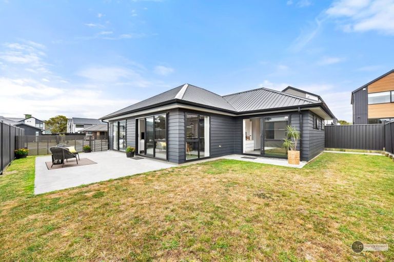 Photo of property in 11 Castletown Street, Wallaceville, Upper Hutt, 5018