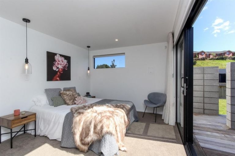 Photo of property in 41 Cyrus Street, Whalers Gate, New Plymouth, 4310