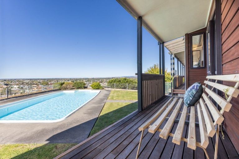 Photo of property in 35 Cumberland Rise, Taradale, Napier, 4112