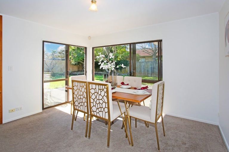 Photo of property in 52 Bob Charles Drive, Golflands, Auckland, 2013