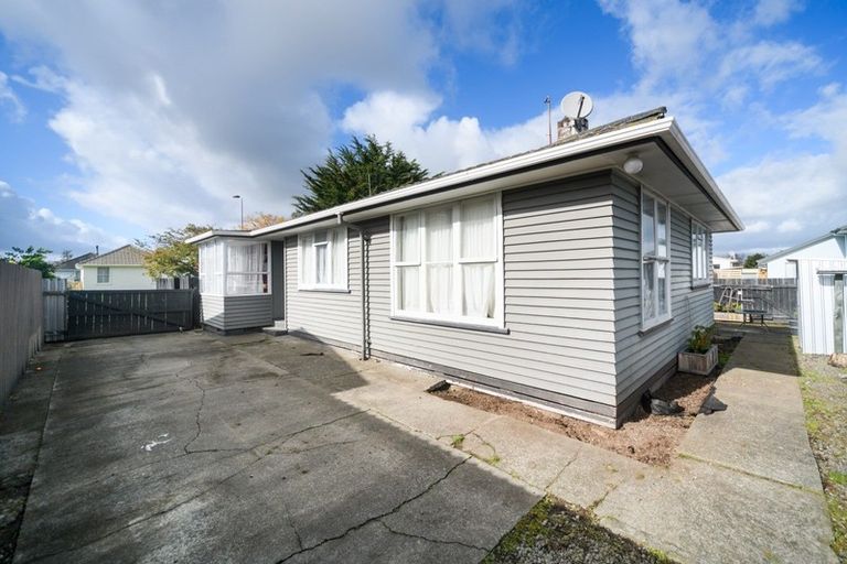 Photo of property in 2 Salford Place, Awapuni, Palmerston North, 4412