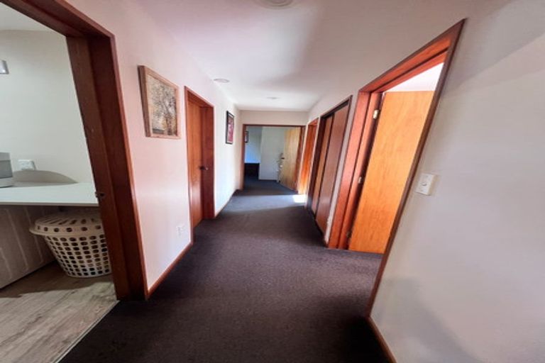 Photo of property in 1/8 Campion Place, Halswell, Christchurch, 8025